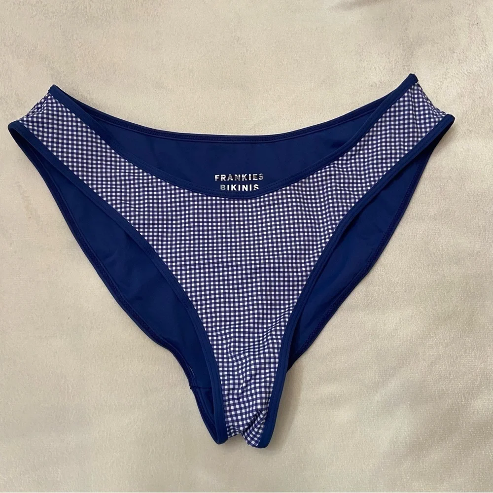 Frankies Bikinis new without